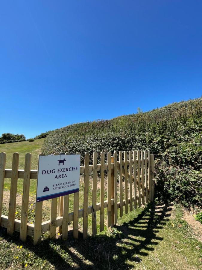 Croyde Bay Hotel Or Self Catering Bagian luar foto