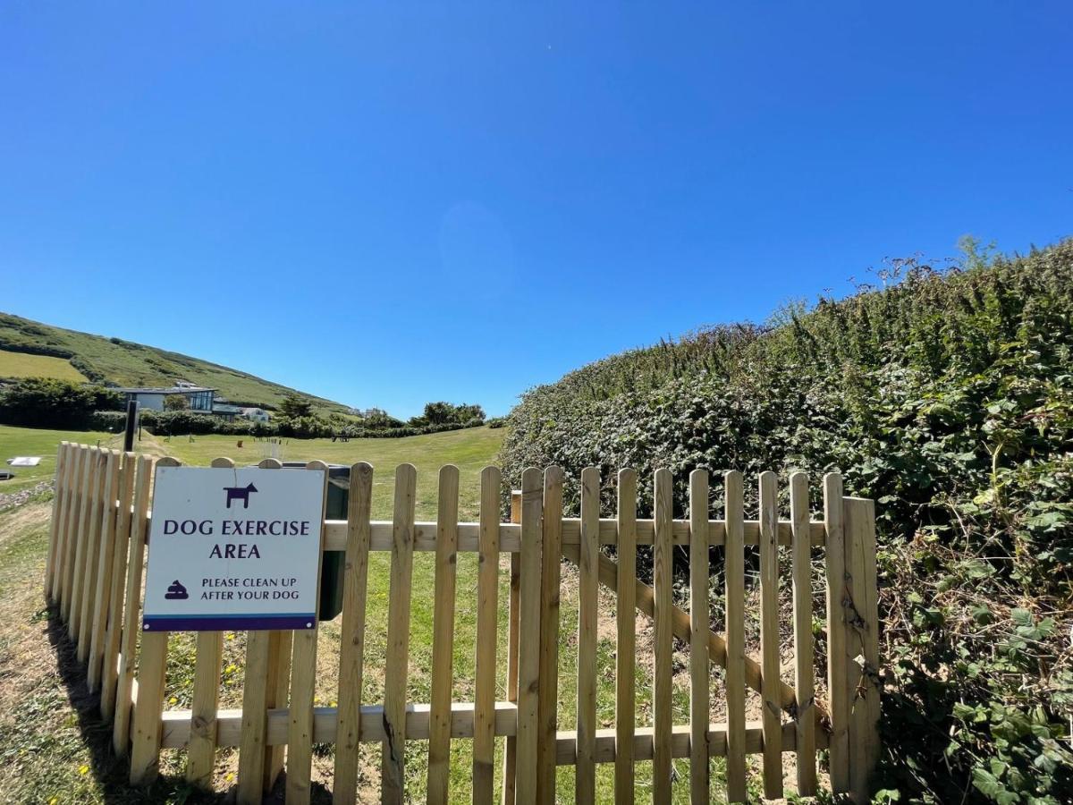 Croyde Bay Hotel Or Self Catering Bagian luar foto