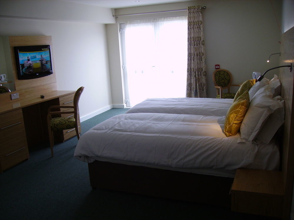 Croyde Bay Hotel Or Self Catering Bagian luar foto